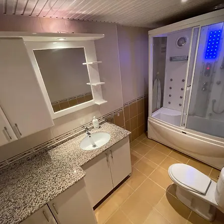 Apartment Sa Apartments! Family 2bd Flat 150m To The *
