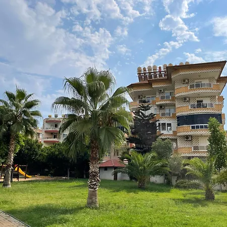 Apartmán Sa Apartments! Family 2bd Flat 150m To The
